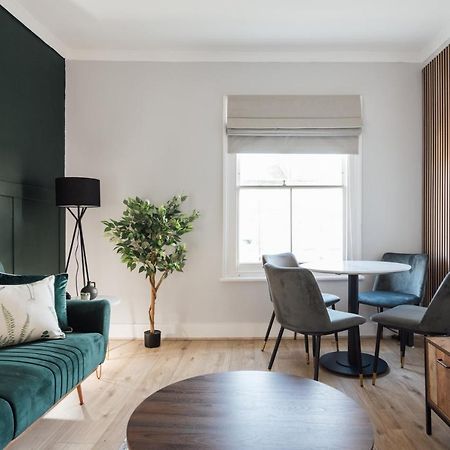 Stunning & Stylish 2 Bed Flat In West London Lägenhet Exteriör bild