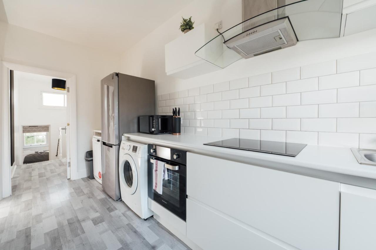 Stunning & Stylish 2 Bed Flat In West London Lägenhet Exteriör bild